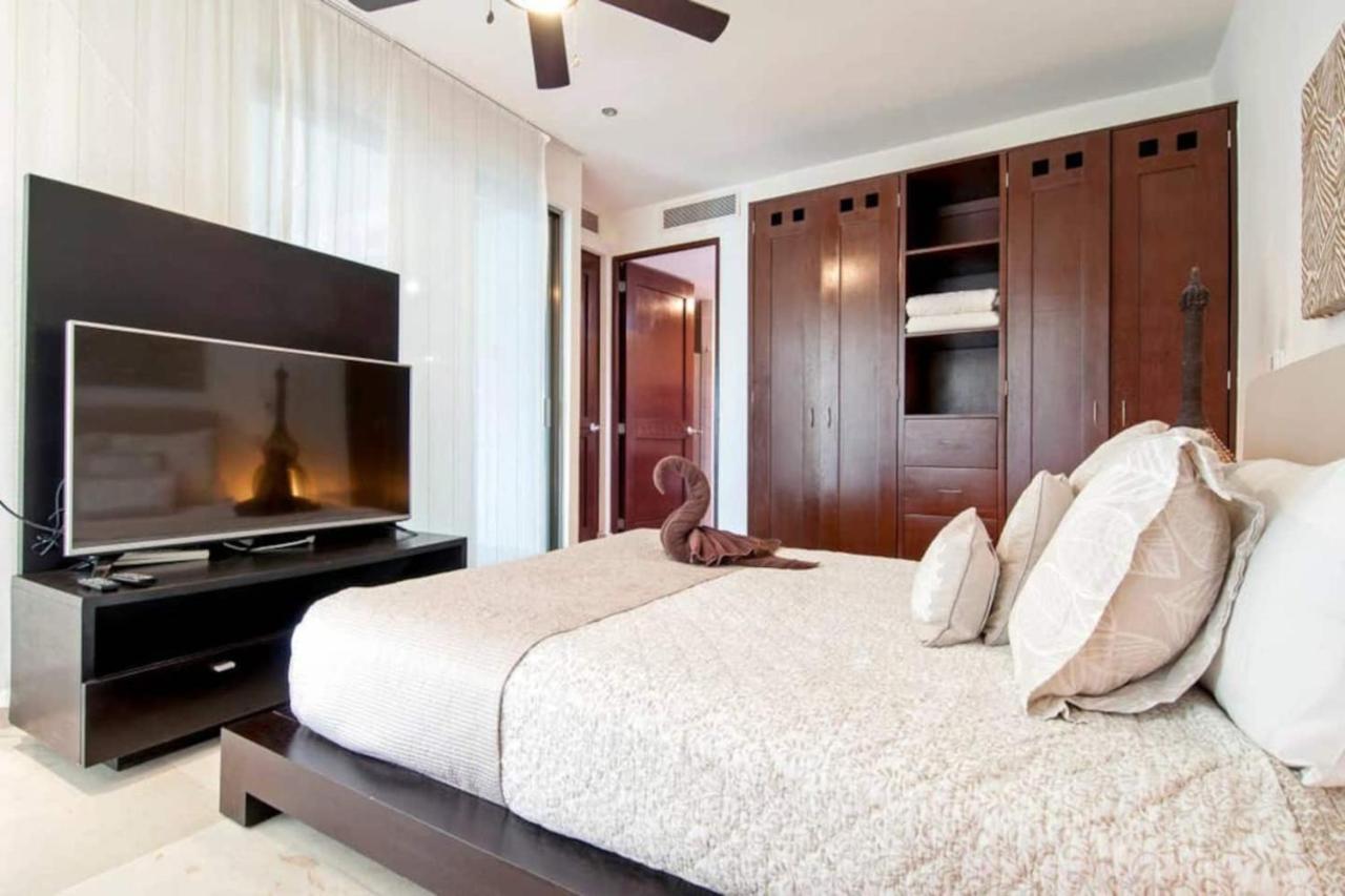 Luxurious & Central Condo In Playa Steps From The Beach 신데 델 카르멘 외부 사진