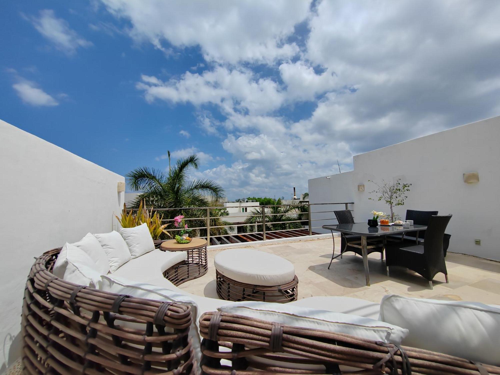 Luxurious & Central Condo In Playa Steps From The Beach 신데 델 카르멘 외부 사진