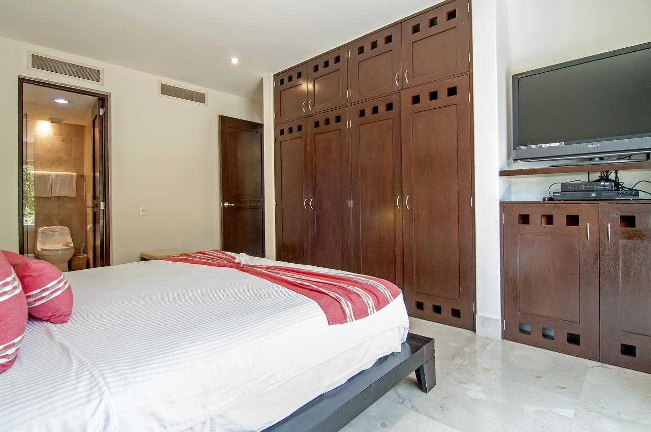 Luxurious & Central Condo In Playa Steps From The Beach 신데 델 카르멘 외부 사진