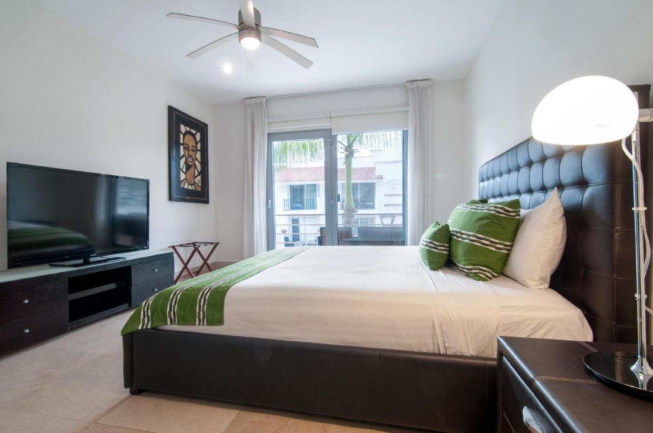 Luxurious & Central Condo In Playa Steps From The Beach 신데 델 카르멘 외부 사진