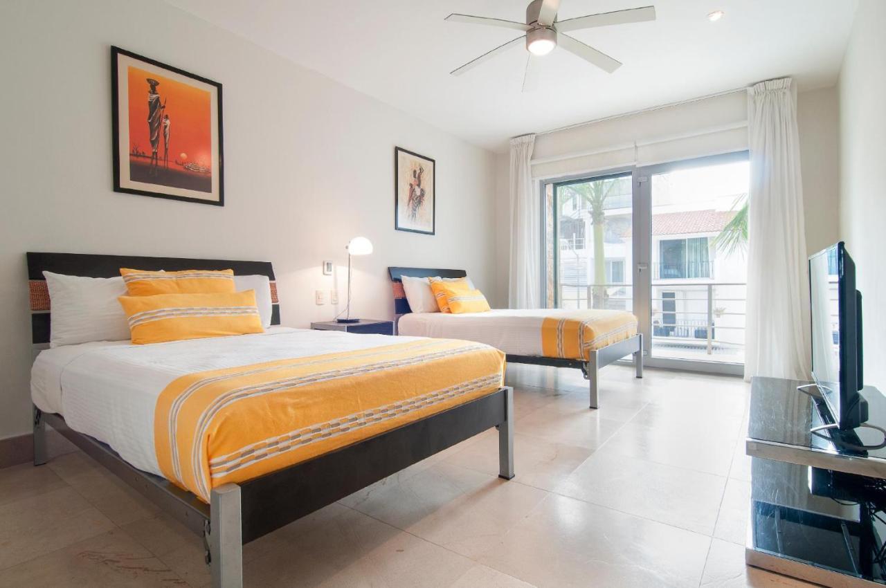 Luxurious & Central Condo In Playa Steps From The Beach 신데 델 카르멘 외부 사진