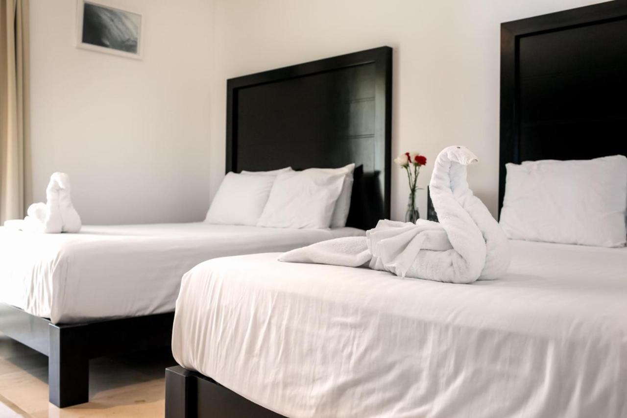 Luxurious & Central Condo In Playa Steps From The Beach 신데 델 카르멘 외부 사진
